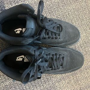 Like New Men’s Nike Court Vision Mid Sneaker